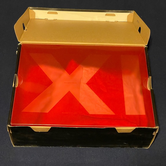 Nike Air Jordan 11 Xl Retro Bred 2012 Size 13 Black Red White - Picture 3 of 16